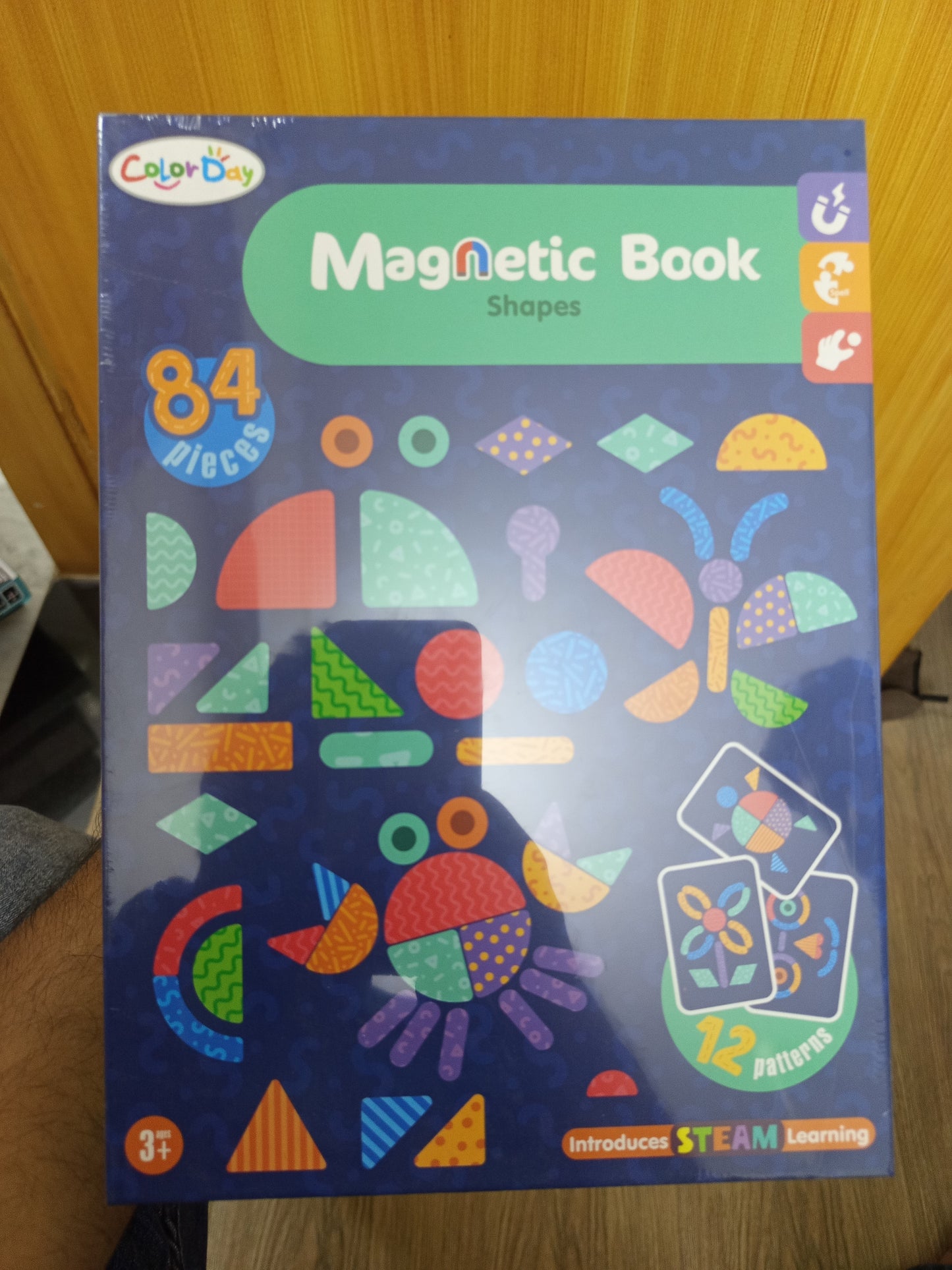 Magnetic Puzzle Book - Shapes (84 Pieces)