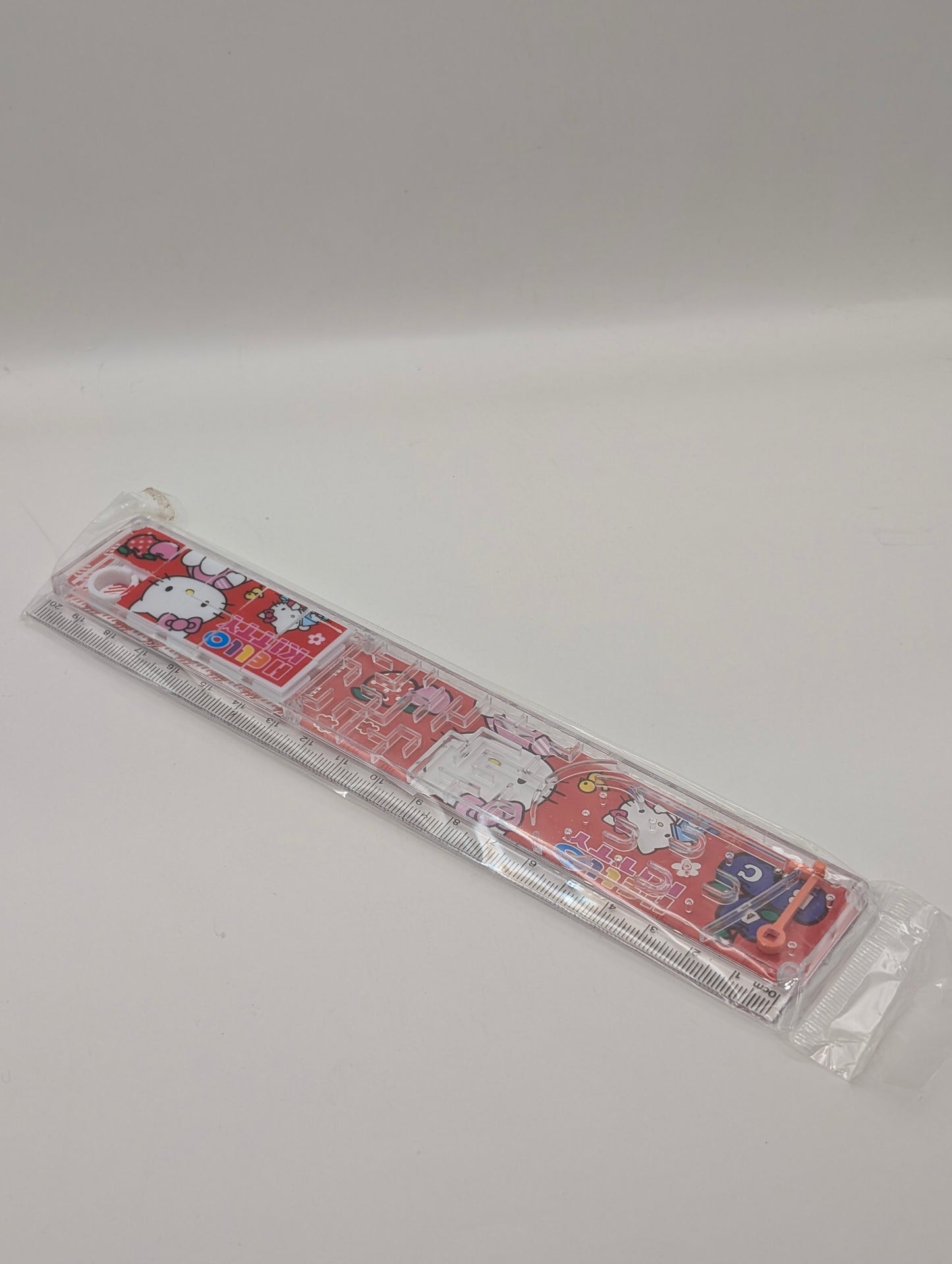 Maze Scale - Hello Kitty (Red)